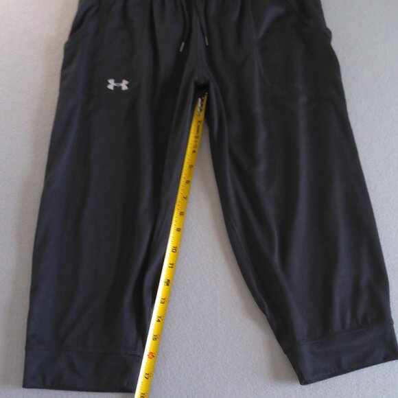 UNDER ARMOR Women's Athletic Capri Pants, size-Sm, Black, Elastic/tie waistband - Picture 7 of 11